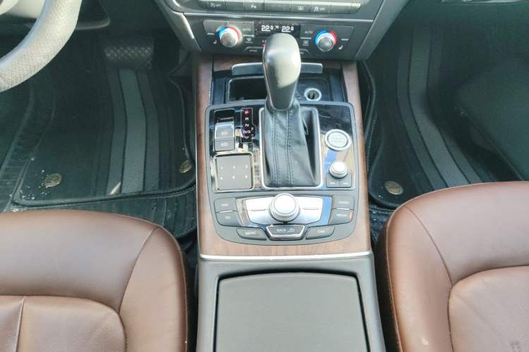 Used Audi A6L 2018 30th Anniversary Edition 45 TFSI quattro Luxury Model Gear Lever