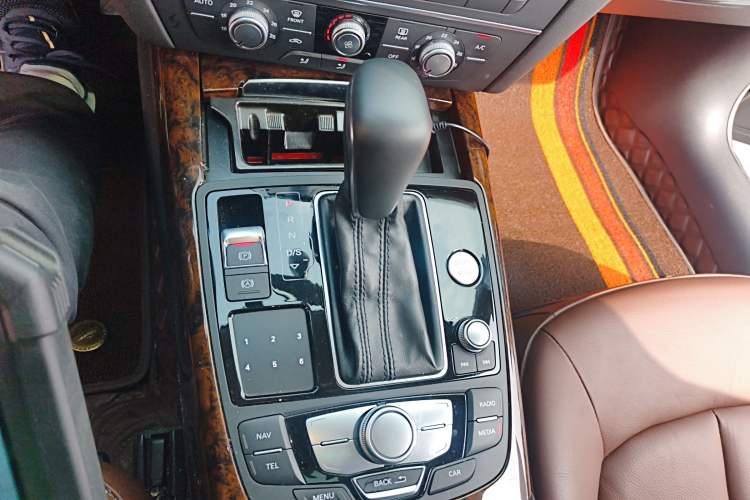 Used Audi A6L 2018 30th Anniversary Edition TFSI Trendy Model Gear Lever
