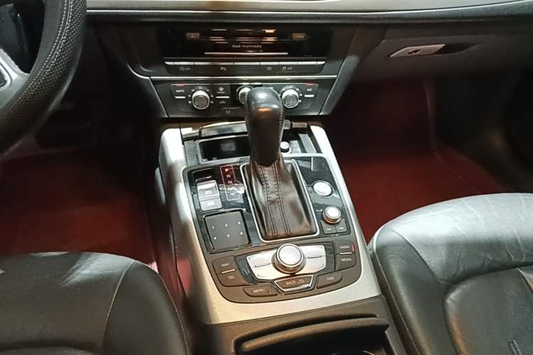 Used Audi A6L 2018 30th Anniversary Edition TFSI Trendy Model Gear Lever