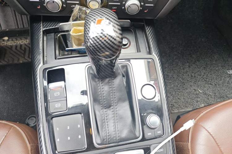 Used Audi A6L 2018 30th Anniversary Edition TFSI Trendy Model Gear Lever