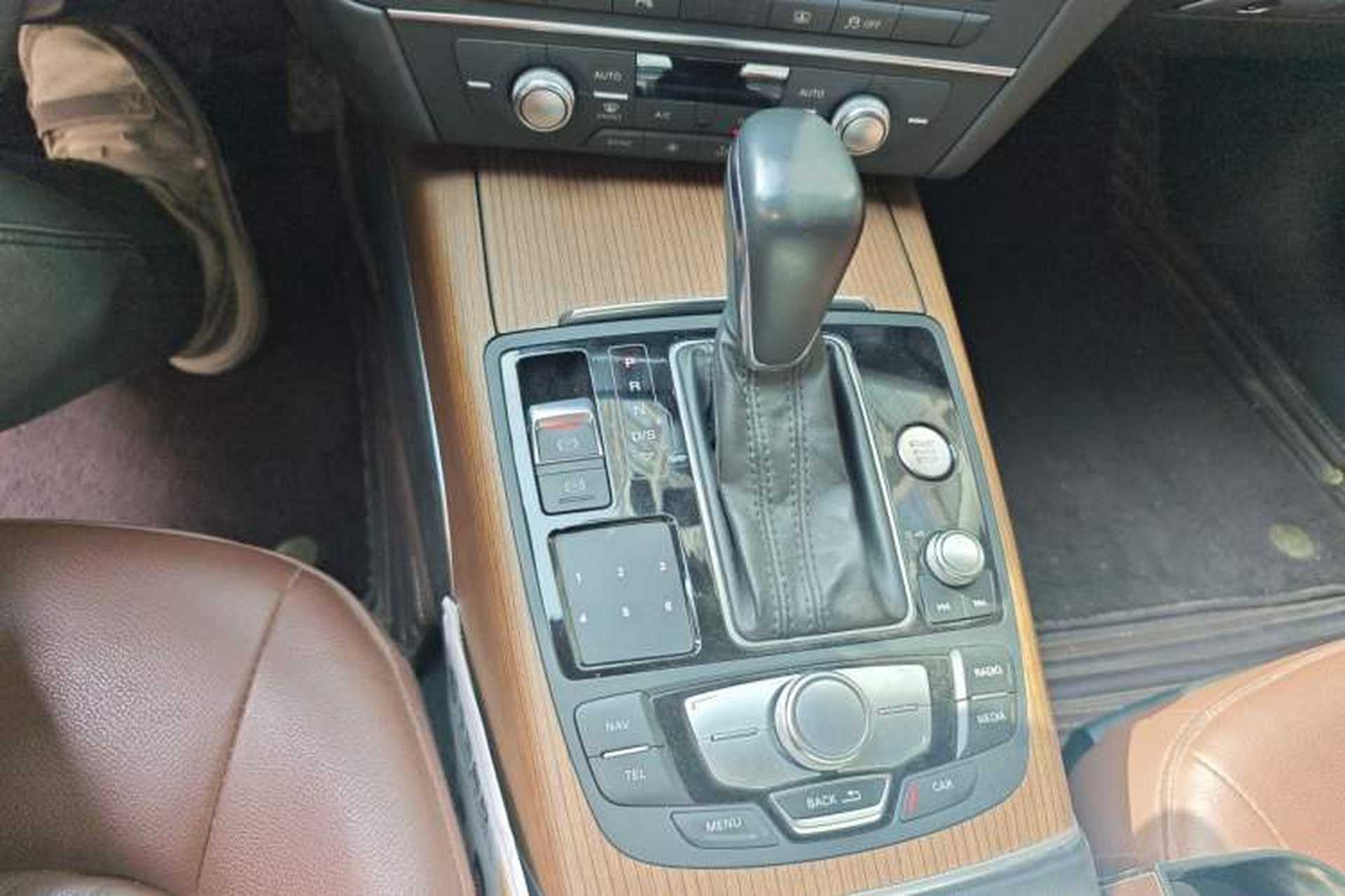 Used Audi A6L 2018 30th Anniversary Edition 30 FSI Style Model Gear Lever