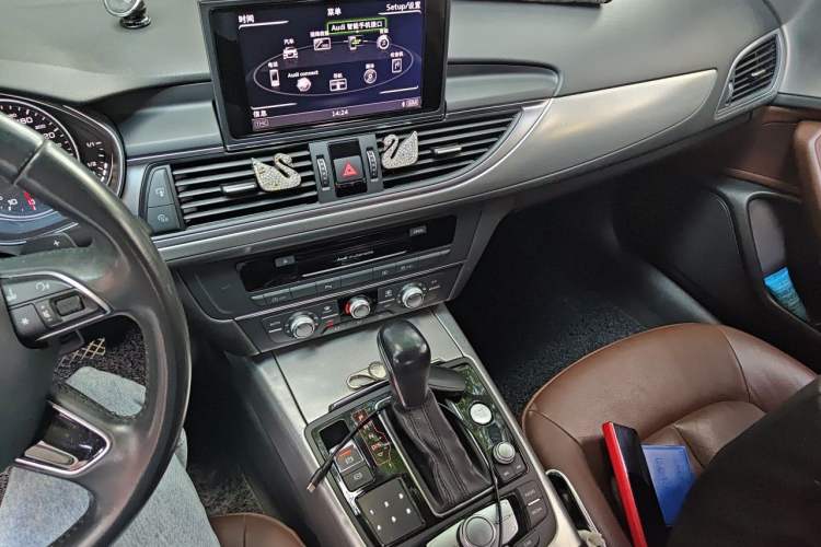 Used Audi A6L 2018 30th Anniversary Edition TFSI Trendy Model Gear Lever