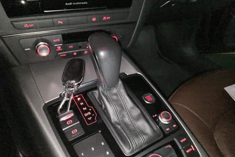Used Audi A6L 2018 30th Anniversary Edition 35 TFSI Sport Edition Gear Lever