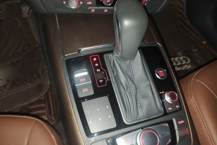 Used Audi A6L 2018 30th Anniversary Edition 35 TFSI Fashion Model Gear Lever