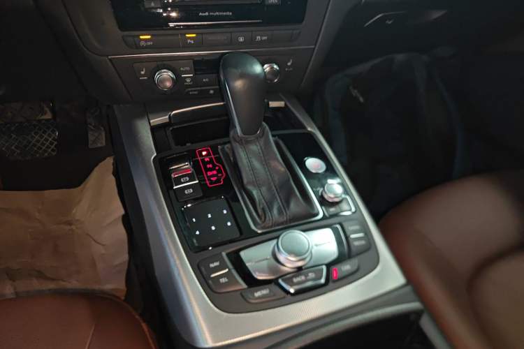 Used Audi A6L 2018 30th Anniversary Edition 35 TFSI Sport Edition Gear Lever