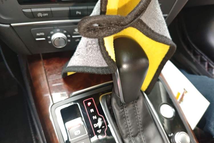 Used Audi A6L 2018 30th Anniversary Edition 35 TFSI Fashion Model Gear Lever