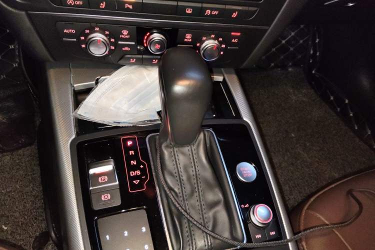Used Audi A6L 2018 30th Anniversary Edition TFSI Trendy Model Gear Lever