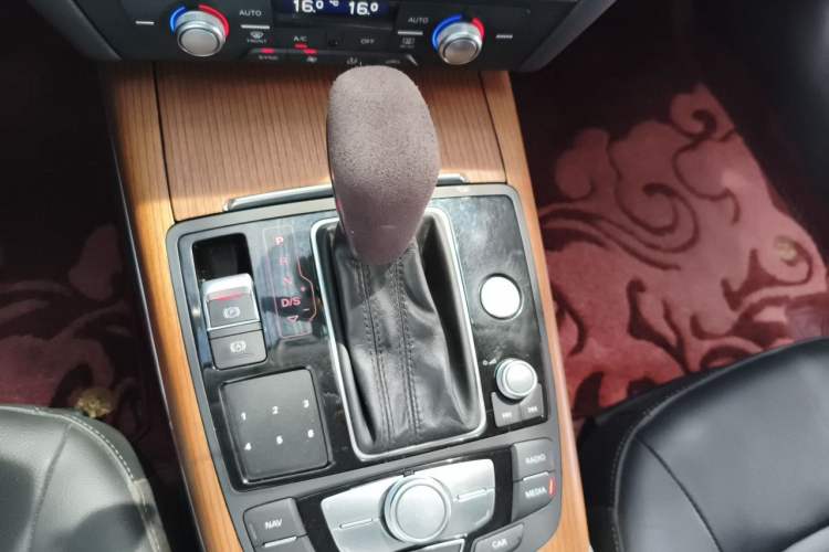 Used Audi A6L 2018 30th Anniversary Edition 30 FSI Style Model Gear Lever