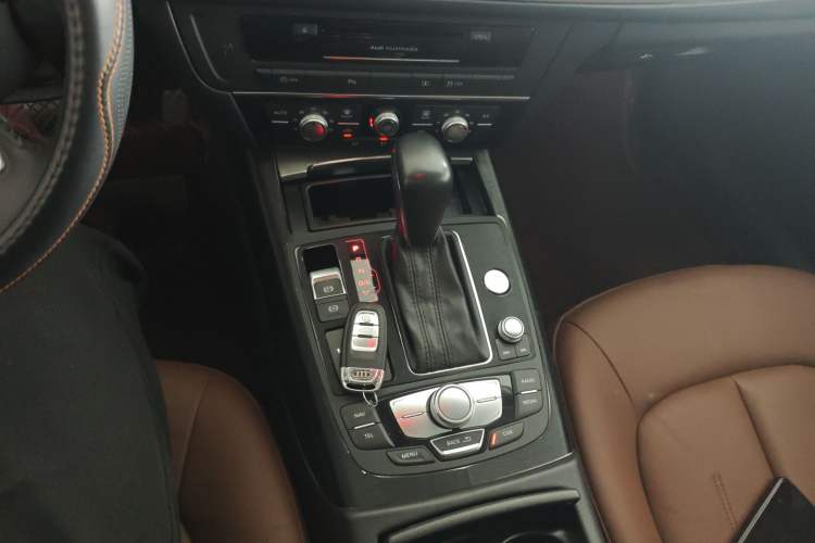 Used Audi A6L 2018 30th Anniversary Edition TFSI Trendy Model Gear Lever