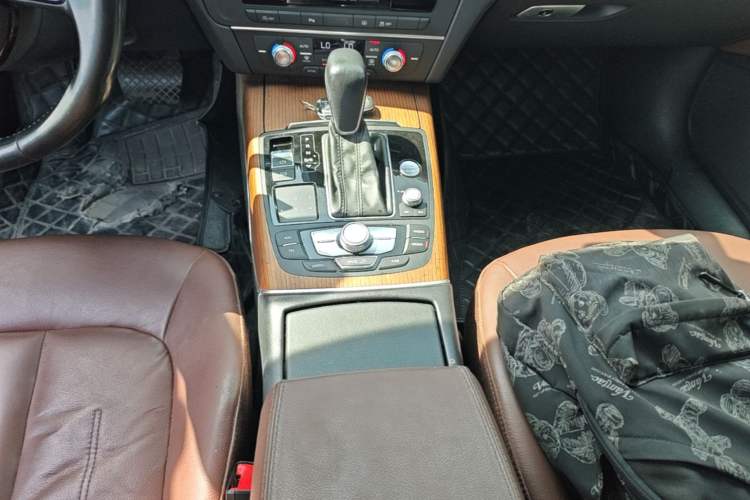 Used Audi A6L 2018 30th Anniversary Edition 30 FSI Style Model Gear Lever