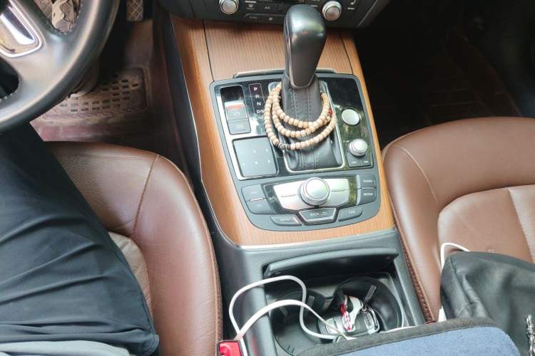 Used Audi A6L 2018 30th Anniversary Edition 30 FSI Style Model Gear Lever
