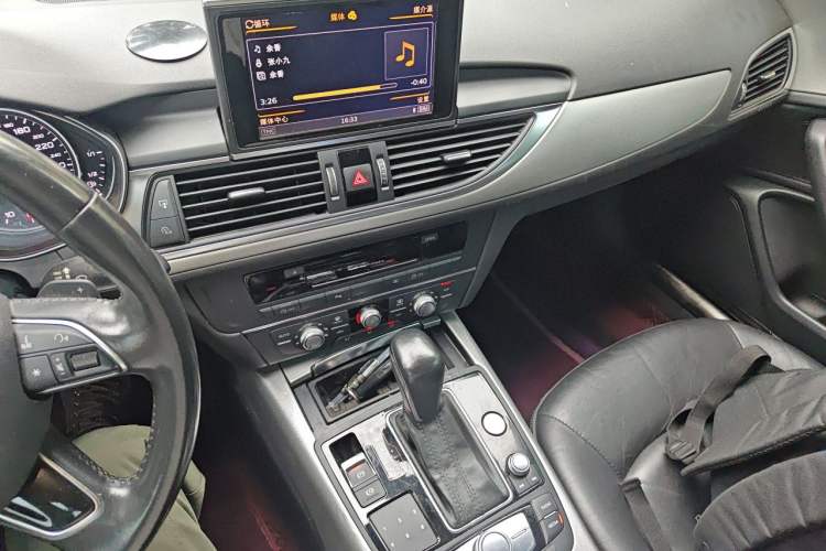 Used Audi A6L 2018 30th Anniversary Edition TFSI Trendy Model Gear Lever