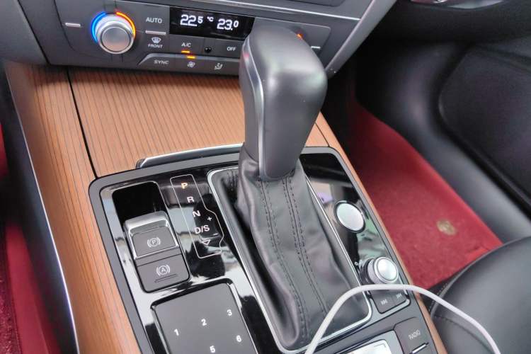 Used Audi A6L 2018 30th Anniversary Edition 30 FSI Style Model Gear Lever