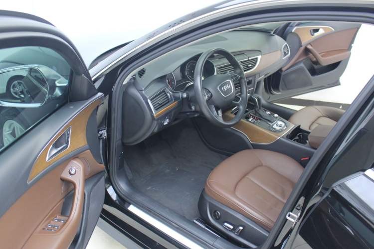 Used Audi A6L 2018 30th Anniversary Edition 30 FSI Style Model Gear Lever