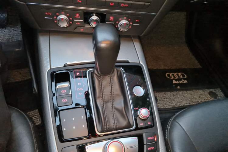 Used Audi A6L 2018 30th Anniversary Edition TFSI Trendy Model Gear Lever