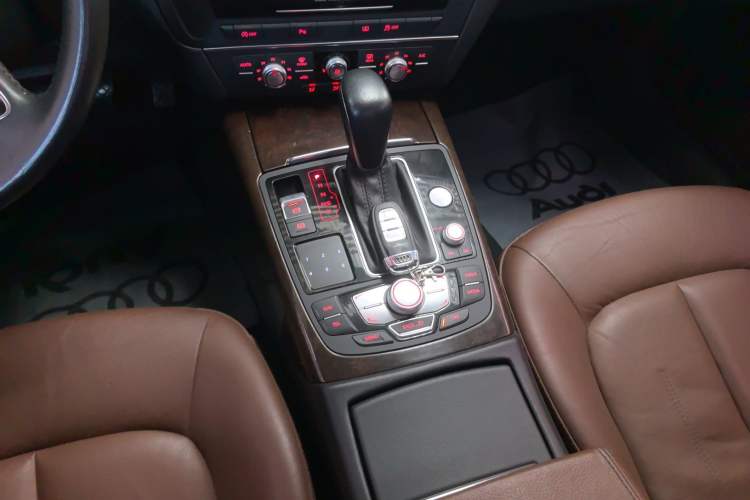 Used Audi A6L 2018 30th Anniversary Edition TFSI Trendy Model Gear Lever
