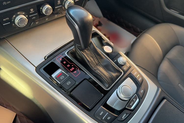 Used Audi A6L 2018 30th Anniversary Edition TFSI Trendy Model Gear Lever