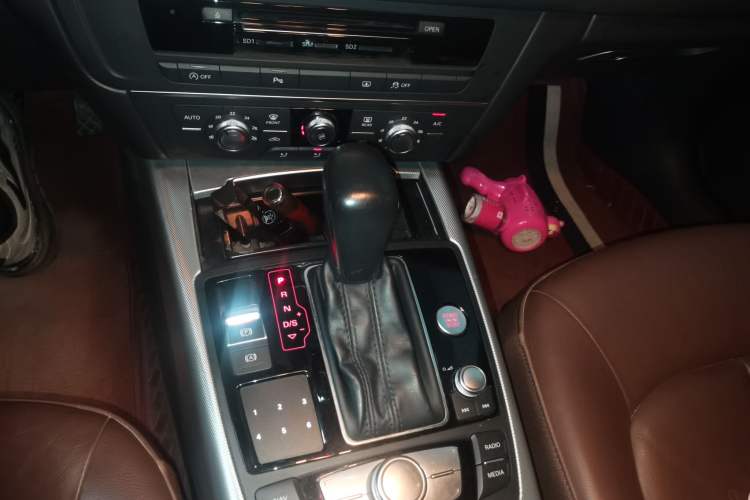 Used Audi A6L 2018 35 TFSI Collector's Edition Gear Lever