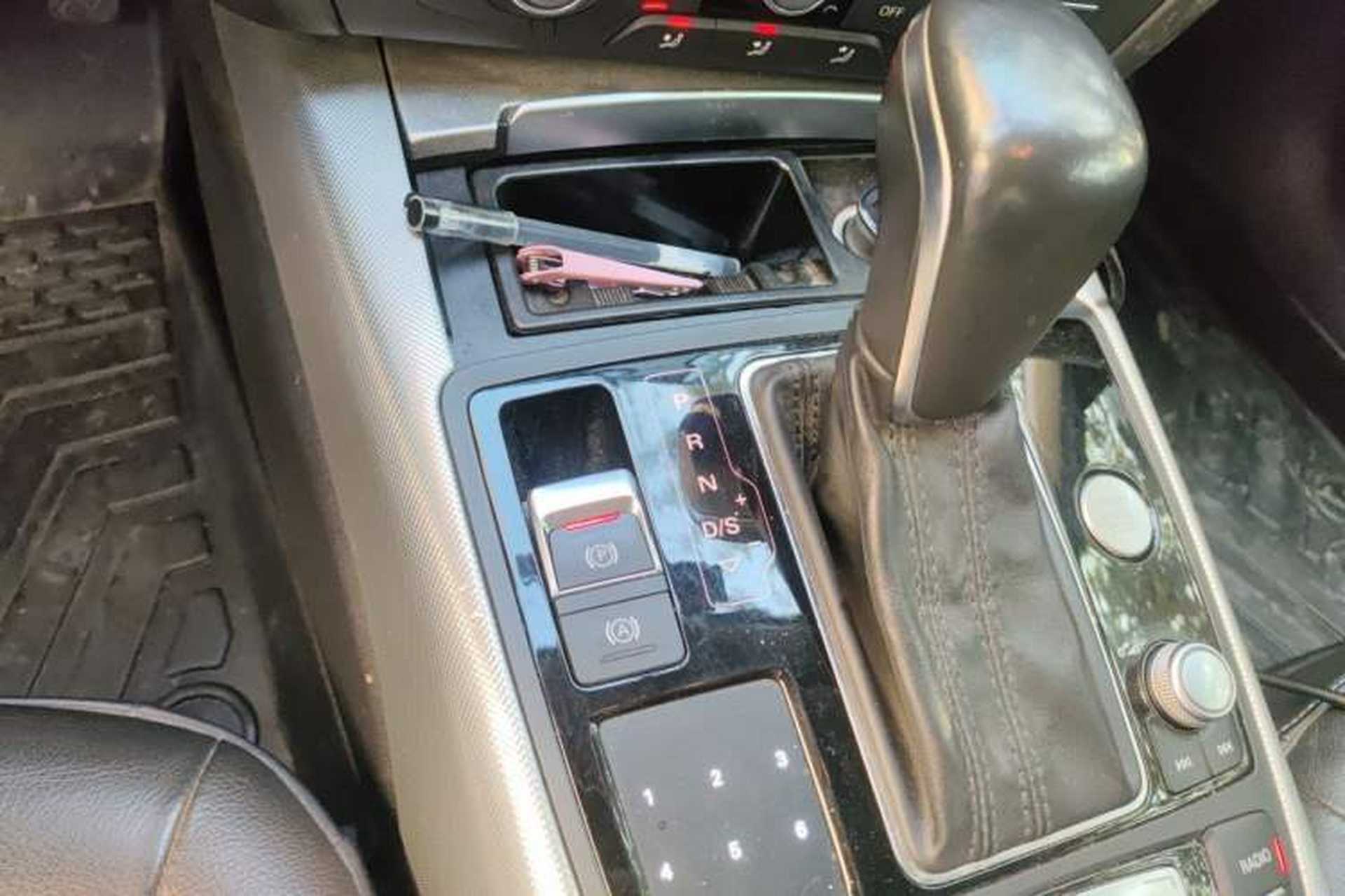 Used Audi A6L 2018 30th Anniversary Edition TFSI Trendy Model Gear Lever