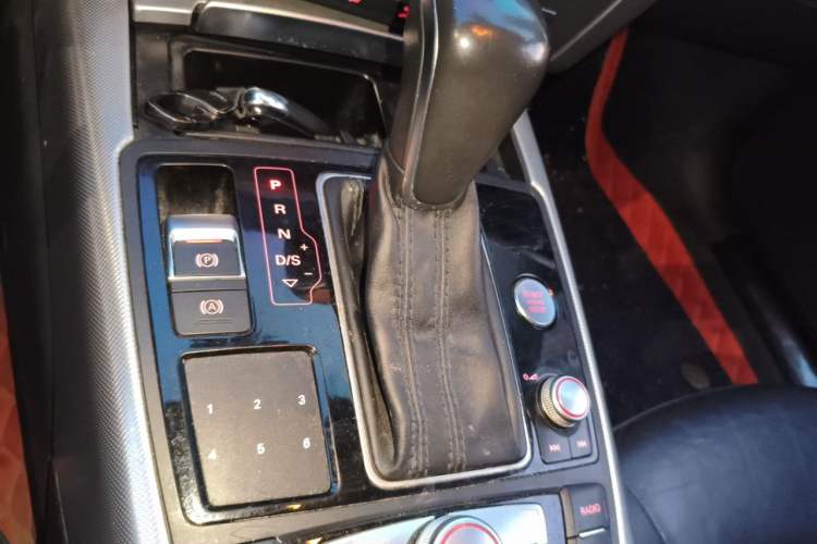 Used Audi A6L 2018 30th Anniversary Edition TFSI Trendy Model Gear Lever