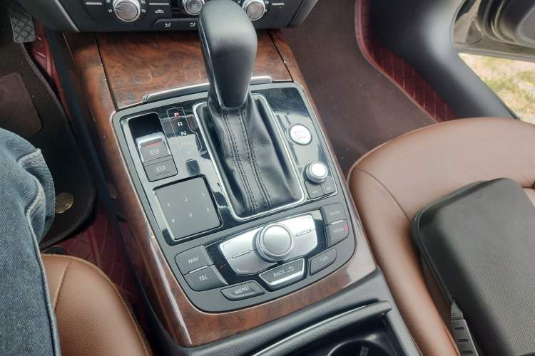 Used Audi A6L 2018 30th Anniversary Edition TFSI Trendy Model Gear Lever