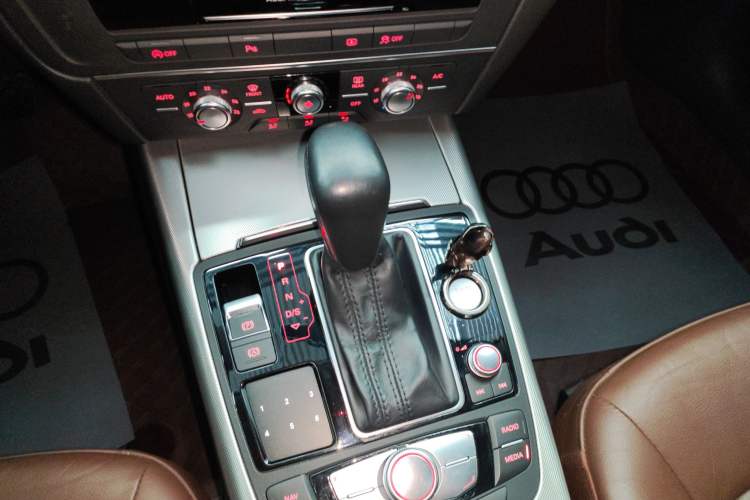 Used Audi A6L 2018 30th Anniversary Edition TFSI Trendy Model Gear Lever