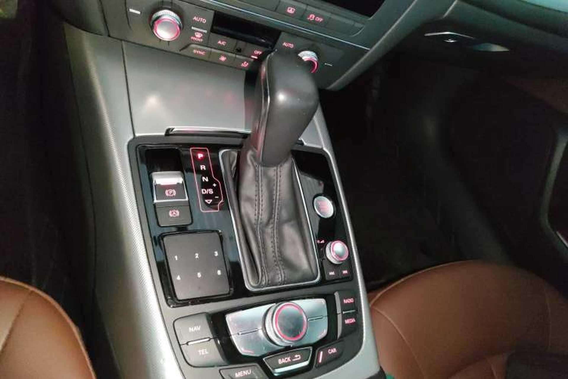 Used Audi A6L 2018 30th Anniversary Edition 45 TFSI quattro Sport model Gear Lever