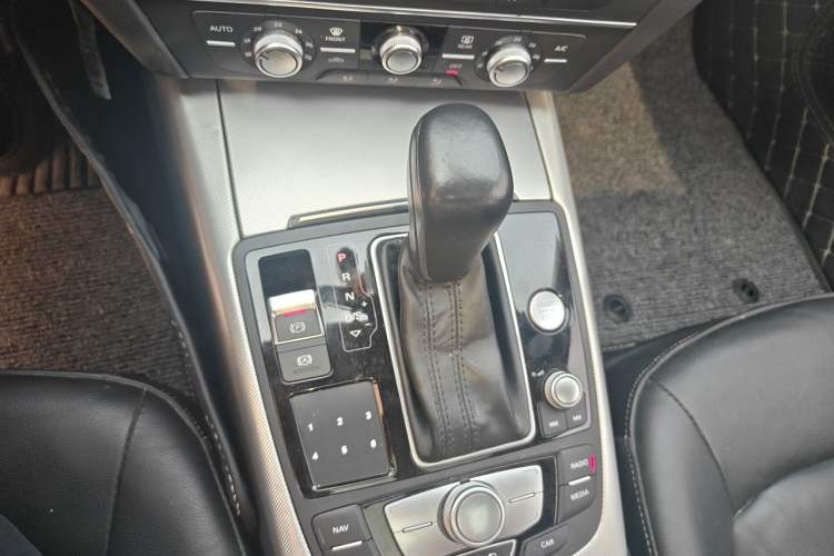 Used Audi A6L 2018 35 TFSI Collector's Edition Gear Lever