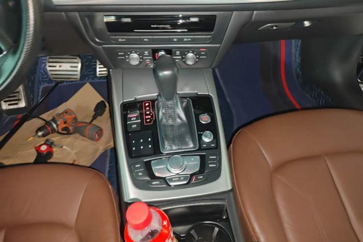 Used Audi A6L 2018 30th Anniversary Edition TFSI Trendy Model Gear Lever