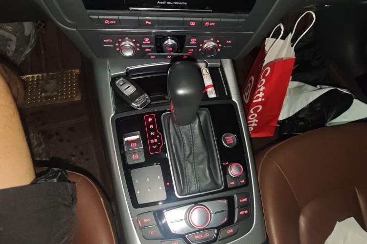 Used Audi A6L 2018 30th Anniversary Edition 35 TFSI Sport Edition Gear Lever