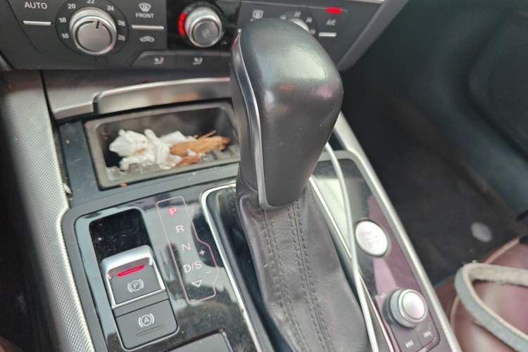 Used Audi A6L 2018 30th Anniversary Edition TFSI Trendy Model Gear Lever