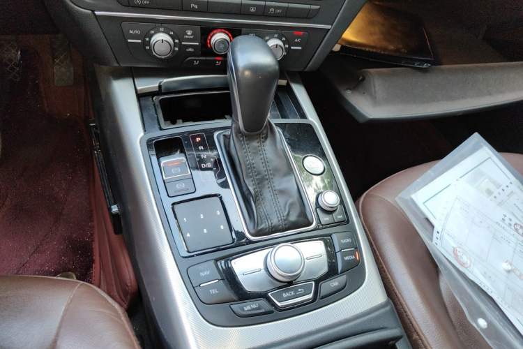 Used Audi A6L 2018 30th Anniversary Edition 35 TFSI Fashion Model Gear Lever
