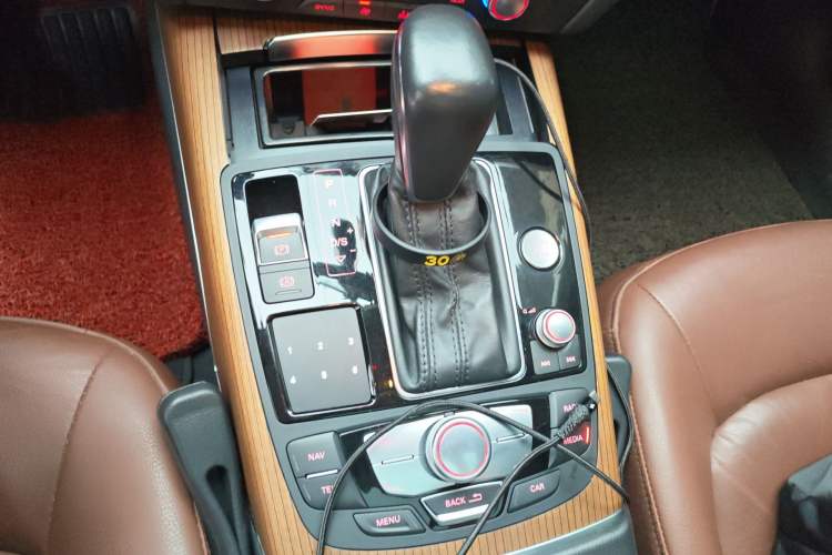 Used Audi A6L 2018 30th Anniversary Edition 30 FSI Style Model Gear Lever