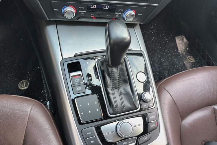 Used Audi A6L 2018 30th Anniversary Edition 35 TFSI Sport Edition Gear Lever