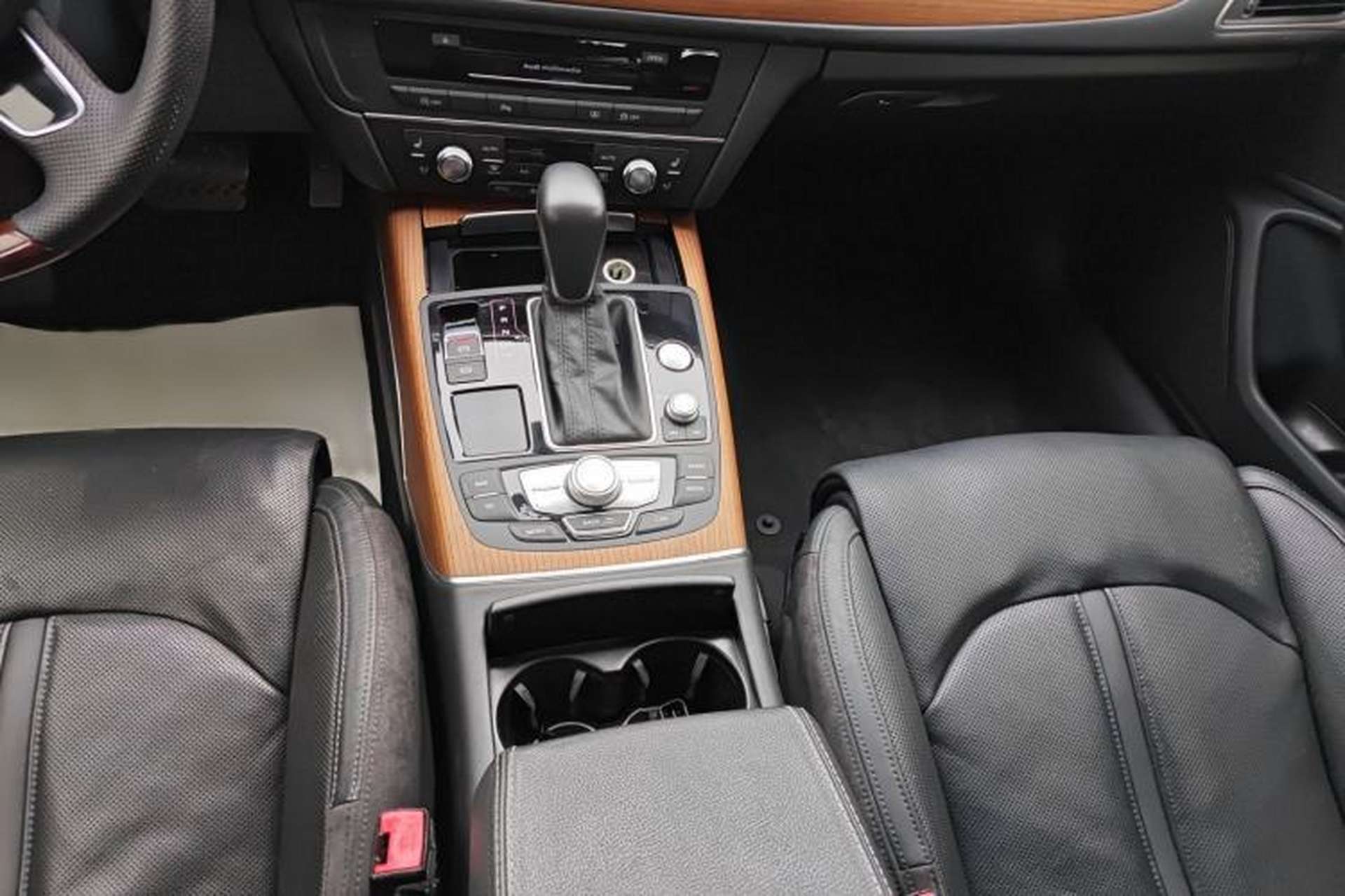 Used Audi A6L 2018 30th Anniversary Edition 30 FSI Style Model Gear Lever