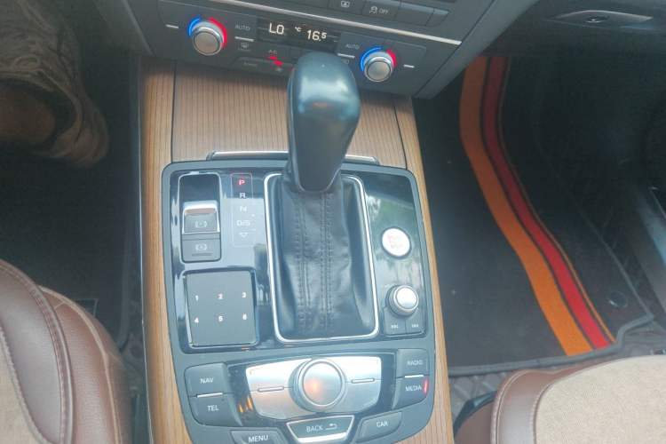 Used Audi A6L 2018 30th Anniversary Edition 30 FSI Style Model Gear Lever