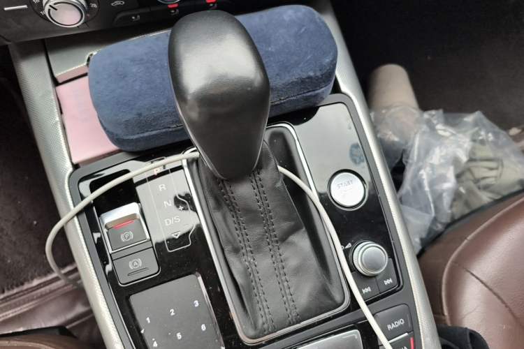 Used Audi A6L 2018 30th Anniversary Edition TFSI Trendy Model Gear Lever