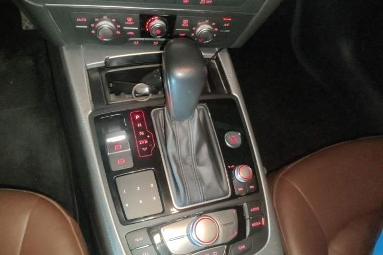 Used Audi A6L 2018 30th Anniversary Edition TFSI Trendy Model Gear Lever