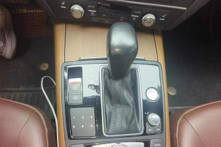 Used Audi A6L 2018 30th Anniversary Edition 35 TFSI Sport Edition Gear Lever