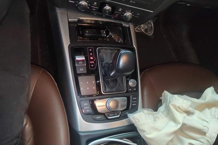 Used Audi A6L 2018 TFSI Collector's Edition Gear Lever