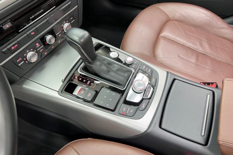 Used Audi A6L 2018 30th Anniversary Edition 35 TFSI Fashion Model Interior 10