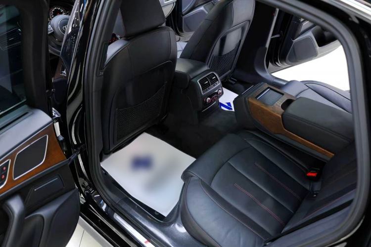 Used Audi A6L 2018 30th Anniversary Edition 45 TFSI quattro Sport model Interior 11