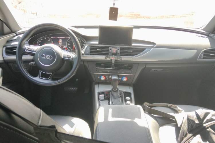 Used Audi A6L 2018 30th Anniversary Edition 35 TFSI Sport Edition Interior 2