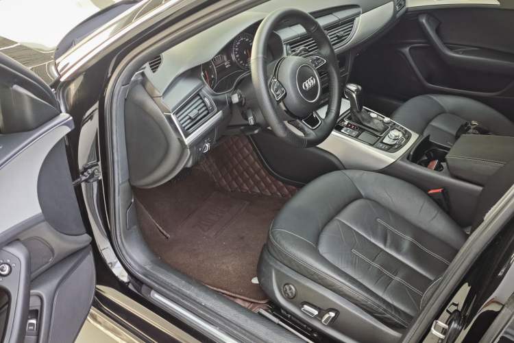 Used Audi A6L 2018 30th Anniversary Edition 35 TFSI Sport Edition Interior 2