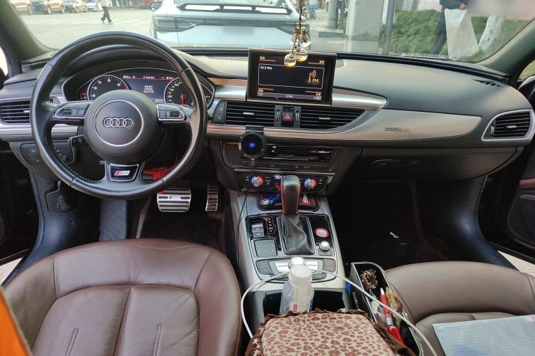 Used Audi A6L 2018 30th Anniversary Edition 45 TFSI quattro Sport model Interior 2