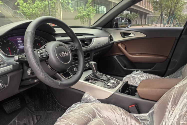 Used Audi A6L 2018 30th Anniversary Edition 45 TFSI quattro Sport model Interior 3