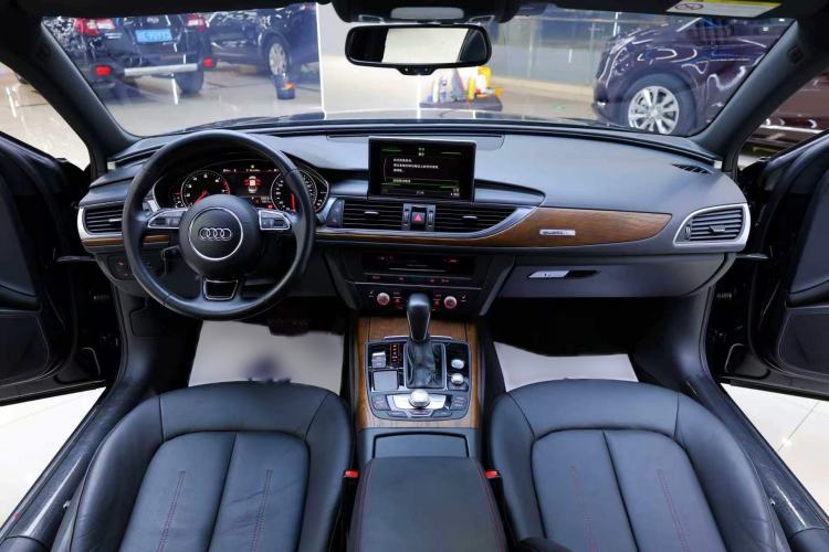 Used Audi A6L 2018 30th Anniversary Edition 45 TFSI quattro Sport model Interior 3