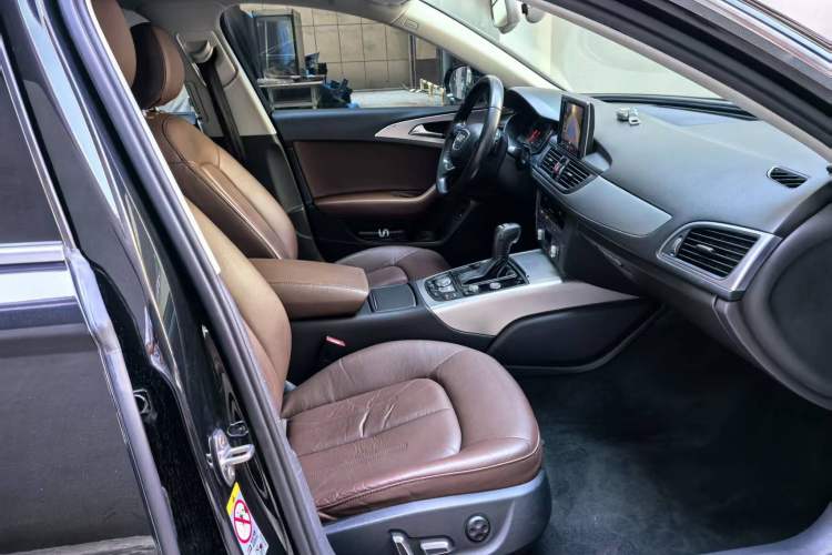 Used Audi A6L 2018 30th Anniversary Edition 35 TFSI Fashion Model Interior 3