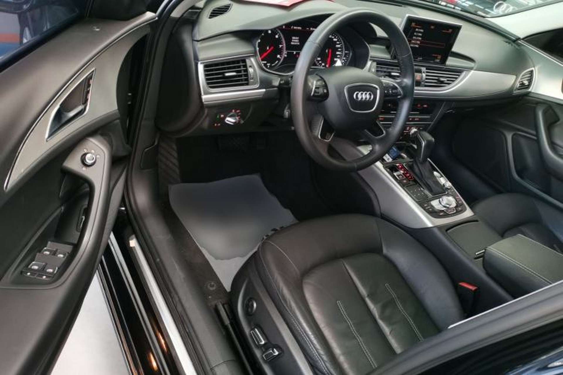 Used Audi A6L 2018 30th Anniversary Edition TFSI Trendy Model Interior 3