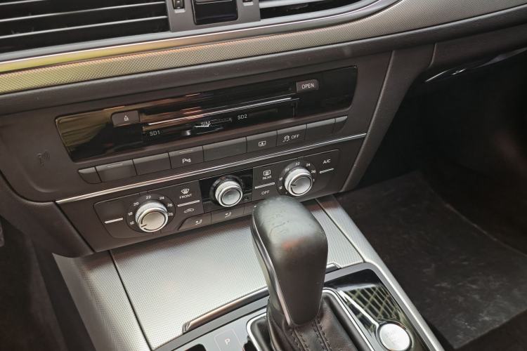 Used Audi A6L 2018 30th Anniversary Edition 35 TFSI Fashion Model Interior 3